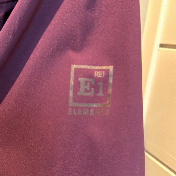 REI Women’s Purple Rainjacket XS - Picture 3 of 7